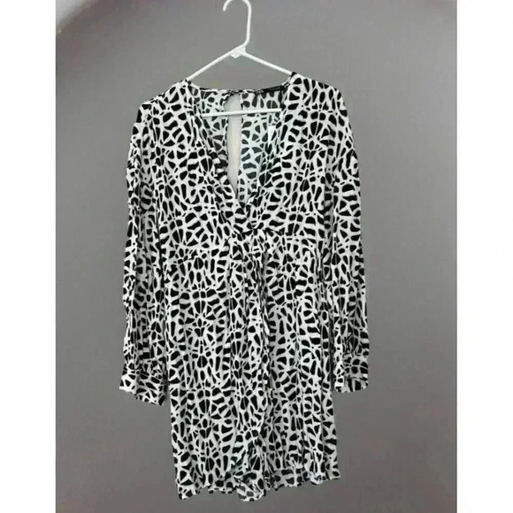 Zara Womens White Geometric Viscose Playsuit One Piece Size Large Button - Picture 1 of 9